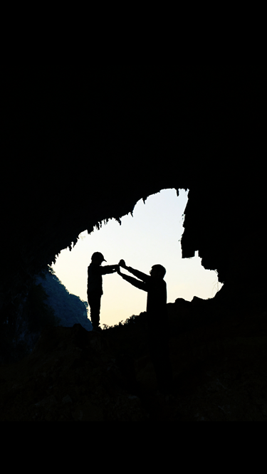 2.一等 情 李虹瑾 15998665557 凤山 iphone6s_副本.png